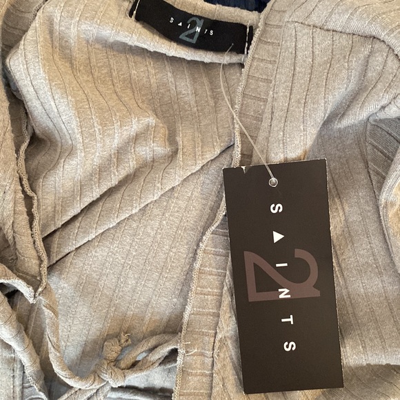 Grey Top - Picture 3 of 4